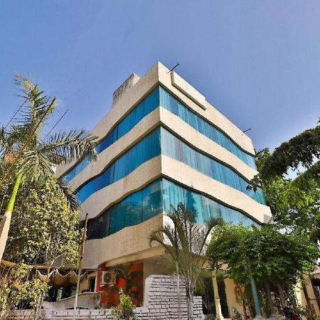ואדודרה The Sky Imperial Hotel Yahvi מראה חיצוני תמונה