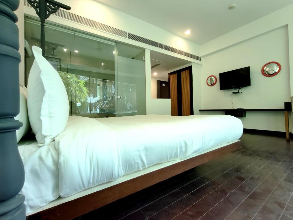 ואדודרה The Sky Imperial Hotel Yahvi מראה חיצוני תמונה