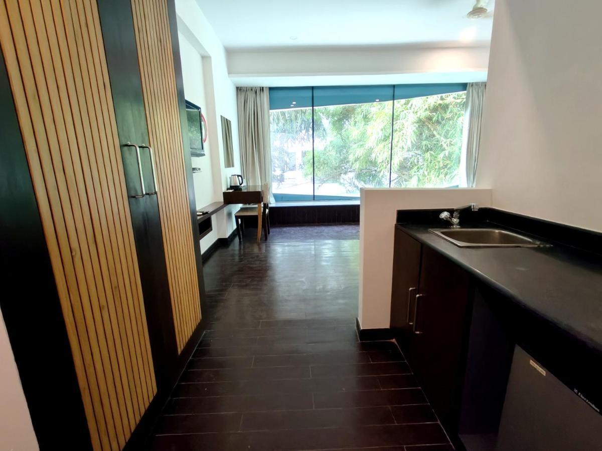 ואדודרה The Sky Imperial Hotel Yahvi מראה חיצוני תמונה